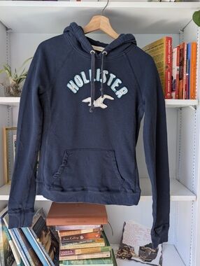 Y2K Hollister Women's Hoodie Navy Blue Vintage Pullover Size Medium 2000s